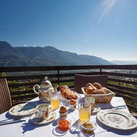 Biedermannhof Hotel Cermes Bagian luar foto