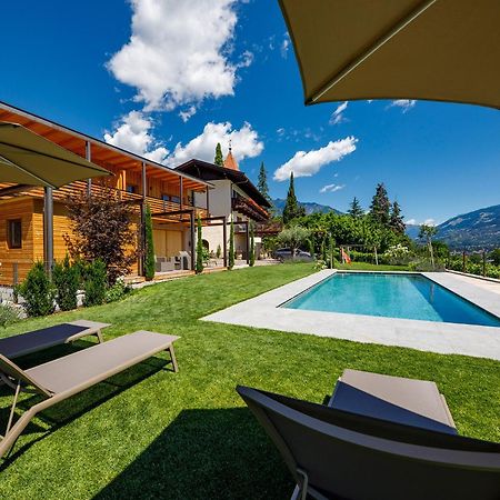 Biedermannhof Hotel Cermes Bagian luar foto