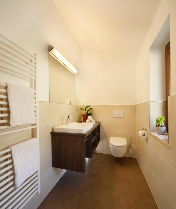 Biedermannhof Hotel Cermes Bagian luar foto