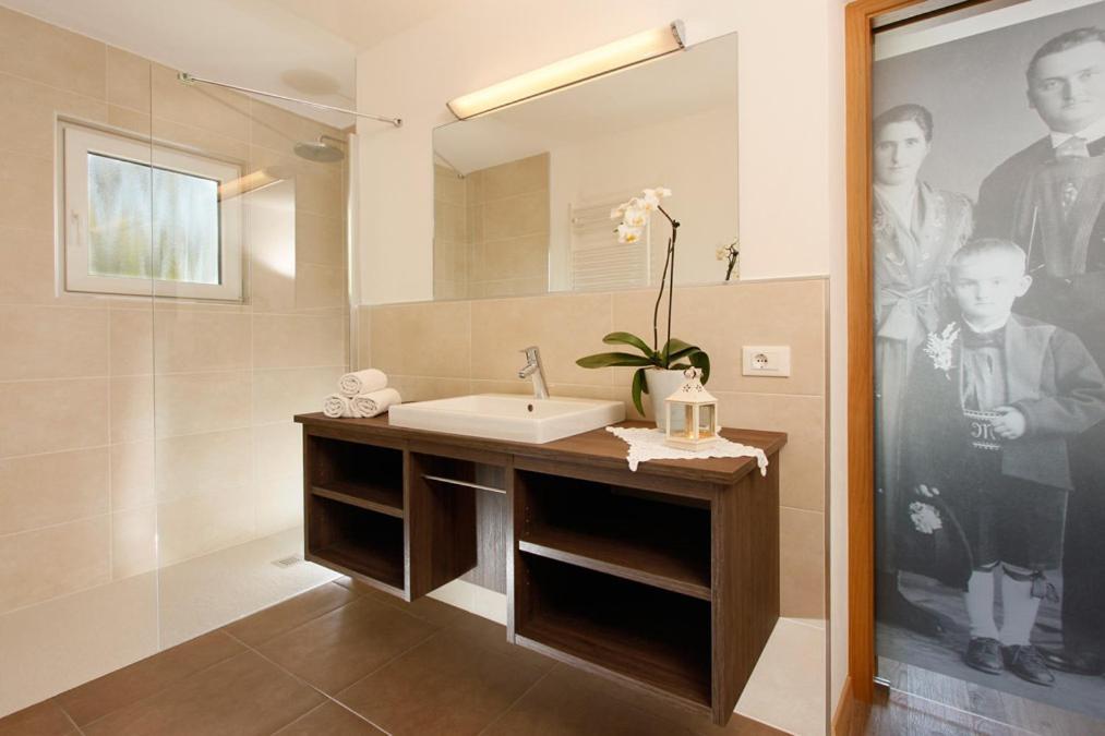 Biedermannhof Hotel Cermes Bagian luar foto