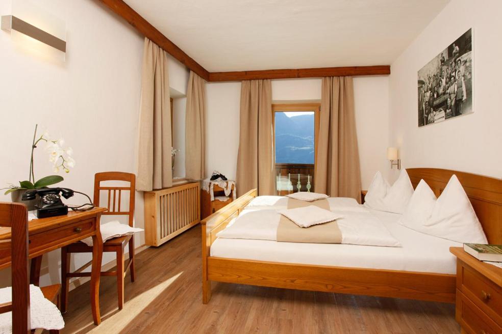 Biedermannhof Hotel Cermes Bagian luar foto
