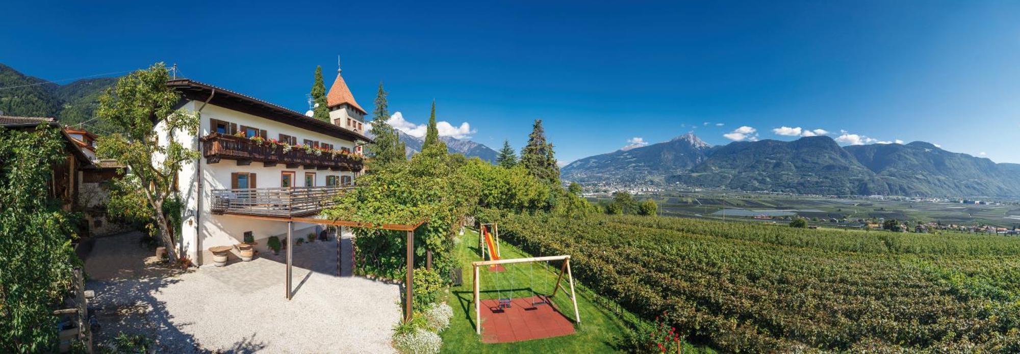 Biedermannhof Hotel Cermes Bagian luar foto