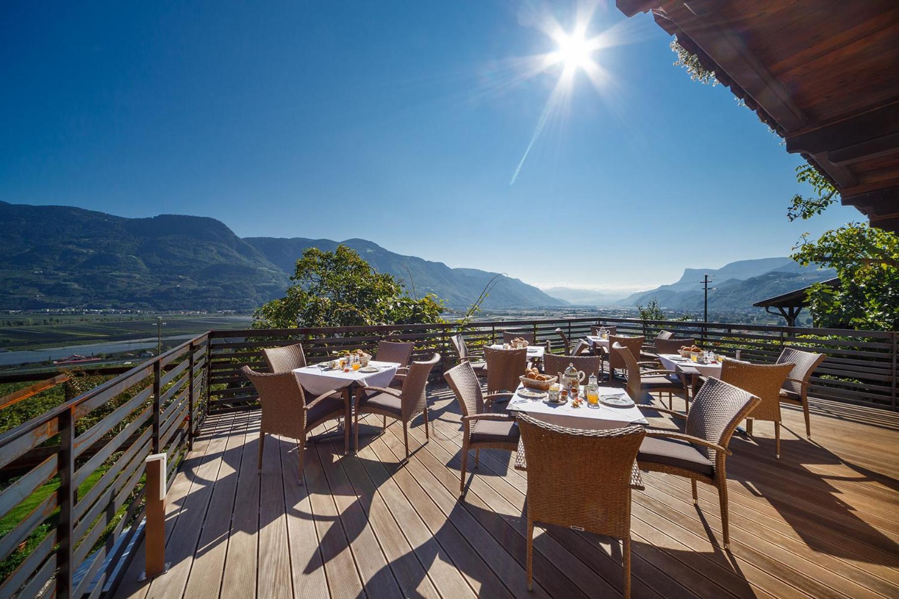 Biedermannhof Hotel Cermes Bagian luar foto